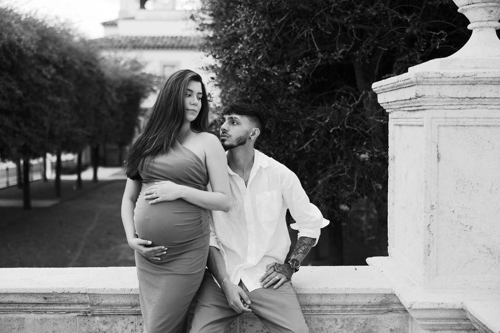 editorial maternity session in worth avenue